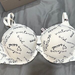 Victoria's Secret White Script Print Bra